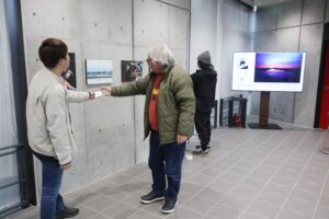 カレンダー「燕七十二候2026」の写真展 来年1月31日まで燕市産業史料館で開催