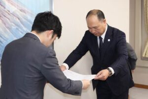 熱中症リスク回避へ 三条市スポーツ協会など夜間照明整備を市長に請願