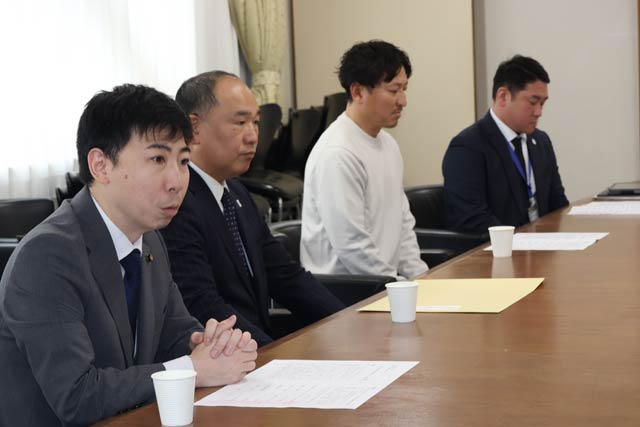三条市スポーツ協会など三条市市内スポーツ団体が夜間照明整備など求め三条市に請願