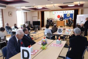 終戦の年の生まれが対象の熟年成人式は過去最少の参加13人 中学校統合による集落の分断が今も心のどこかに