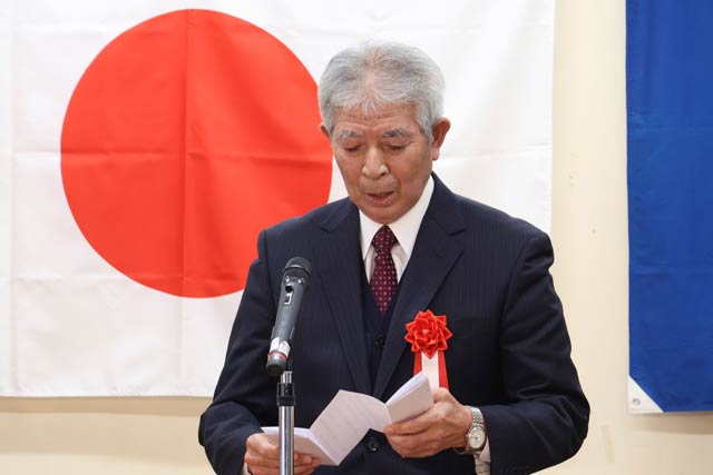 謝辞を述べる関森さん