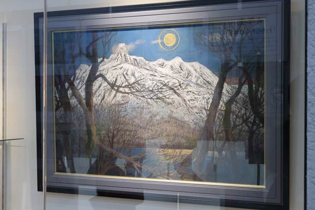 大矢紀氏から寄贈された「カムイ月光」を展示
