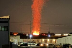 三条市東本成寺地内で納屋が燃える火災
