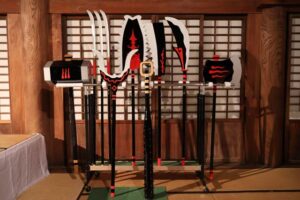 三条北RCが本成寺・鬼踊りの道具一式を寄付