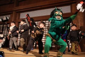 鬼踊り体験DAYに昨年の2倍の200人以上が参加 コロナ禍前の鬼踊りの雰囲気が再現