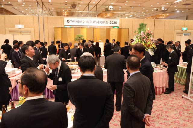 冒頭あいさつする野水社長