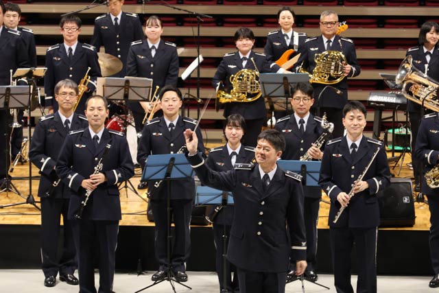 三条市合併20周年記念の航空自衛隊中部航空音楽隊演奏会