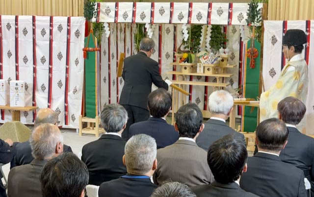 県立吉田病院改築工事の安全祈願祭と起工式