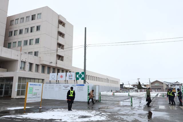 右側が新病院建設位置