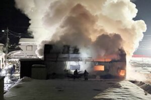 三条市栗林で一般建物火災 1階から爆発音と通報