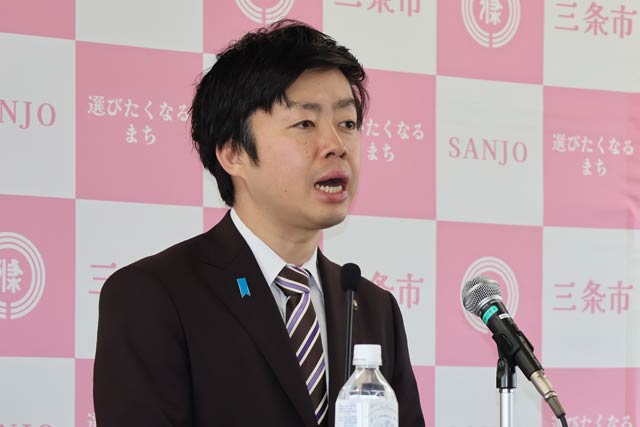 滝沢市長