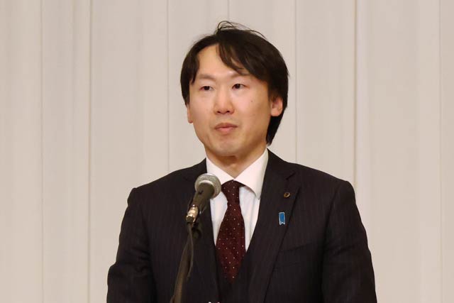 知事代理の福祉保健部・中村部長