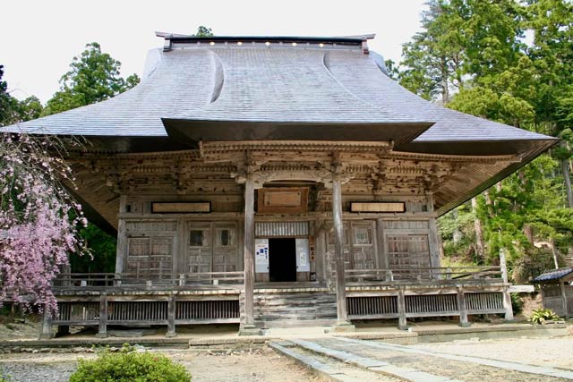 本堂正面
