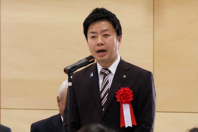滝沢市長