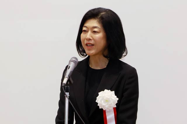 審査委員長の商品開発プロデューサー・アドバイザー吉川美紀さん