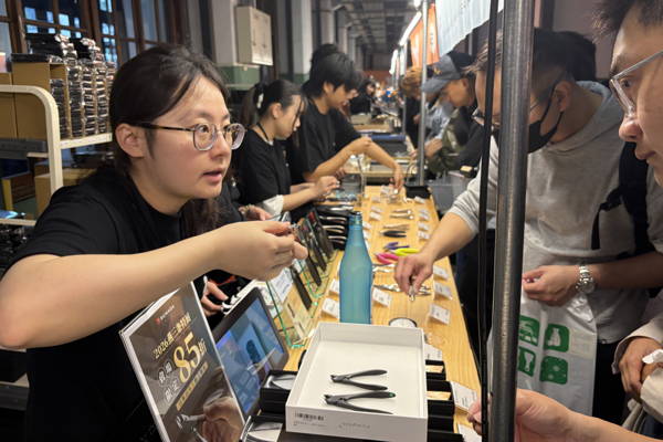 諏訪田販売ブース