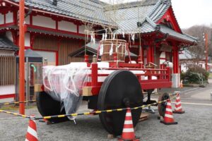 弥彦の春、いよいよ沸騰 40回目の「湯かけまつり」4月5日開催、温泉街を熱気で包む
