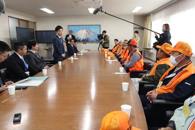 、新潟県猟友会三条支部会員や三条市鳥獣被害防止対策協議会鳥獣監視員と意見交換