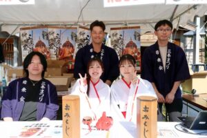 【三条祭り】14日宵宮、15日本祭で15日は10万石の格式の大名行列に舞い込み