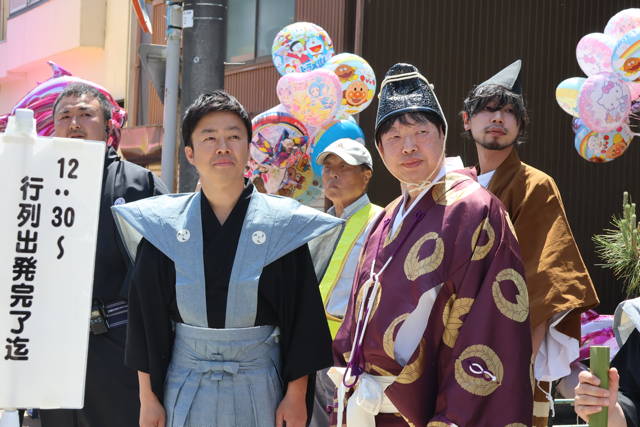 滝沢市長と吉井祭典委員長