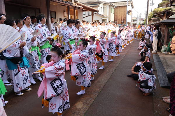 横町万灯保存会