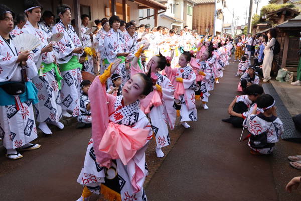 横町万灯保存会