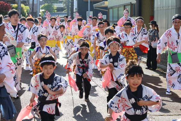 横町万灯保存会