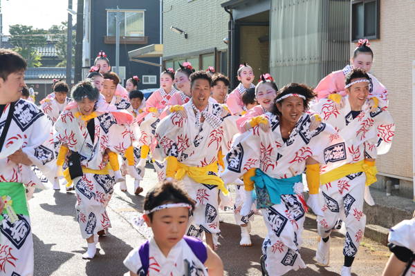 横町万灯保存会