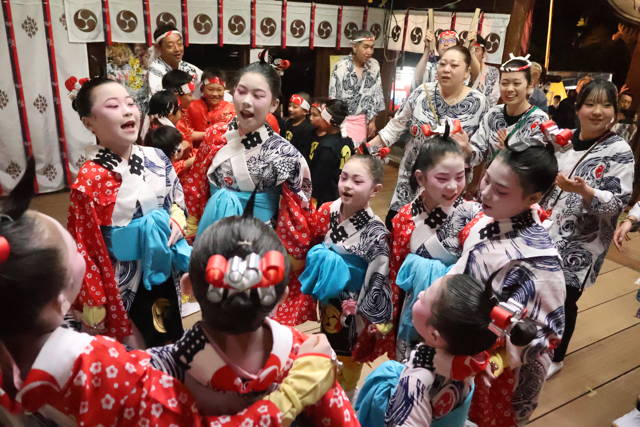 戸隠神社春季例大祭の万灯