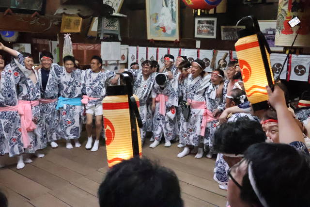 戸隠神社春季例大祭の万灯