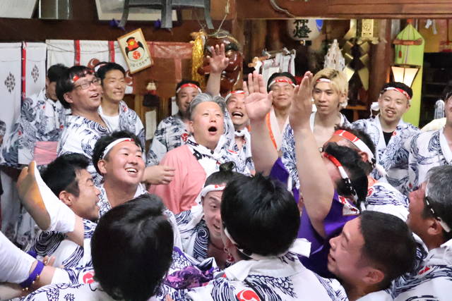 戸隠神社春季例大祭の万灯
