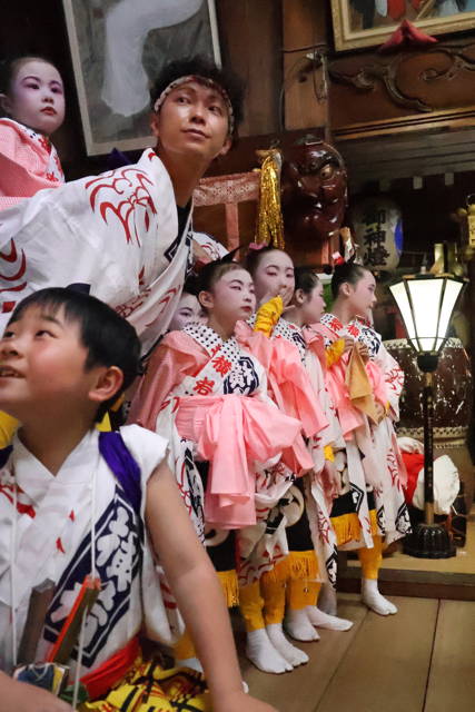 戸隠神社春季例大祭の万灯