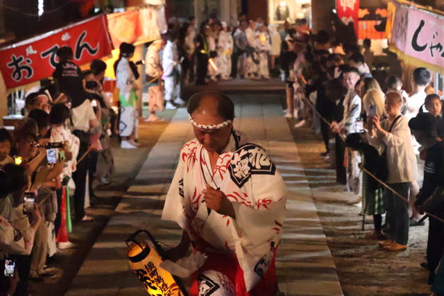 戸隠神社春季例大祭の万灯