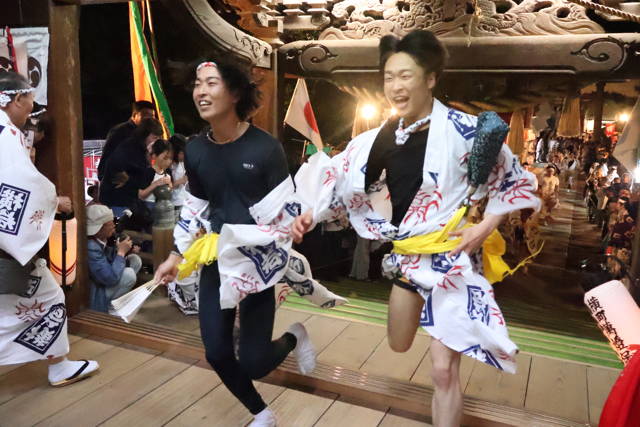 戸隠神社春季例大祭の万灯