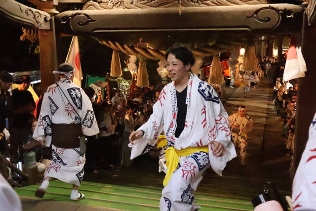 戸隠神社春季例大祭の万灯