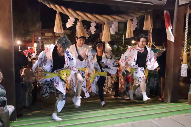 戸隠神社春季例大祭の万灯