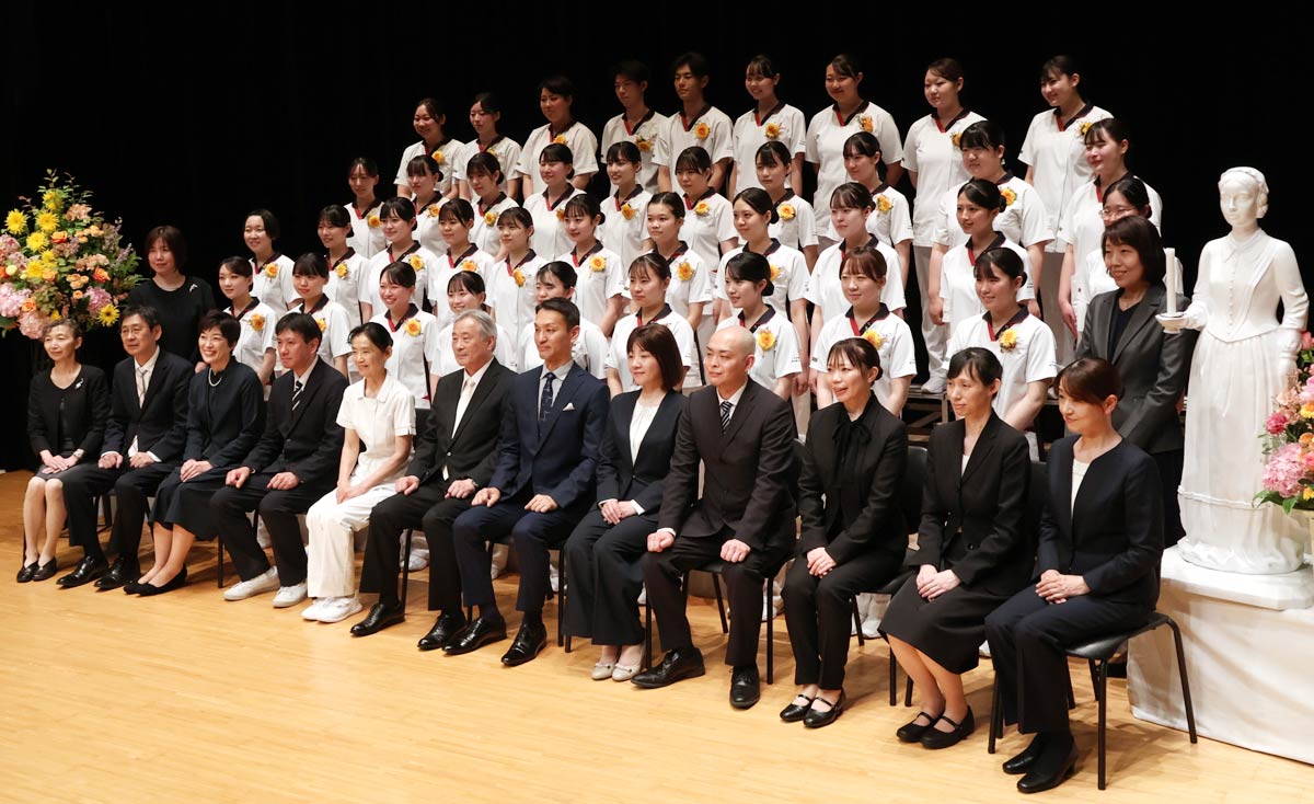 三条看護・医療・歯科衛生専門学校・看護学科の継燈式