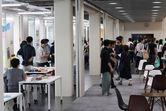 にぎわう三条市立大学「三燕祭」