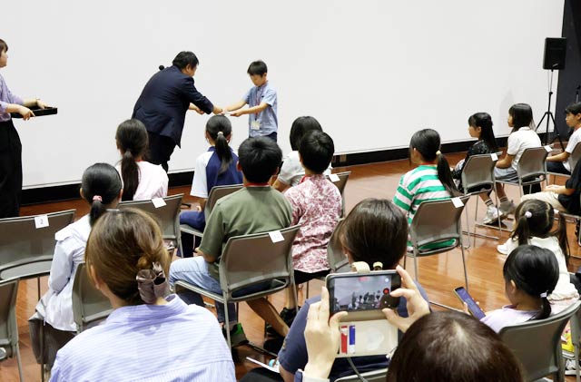 広報つばめ「子ども記者」任命式