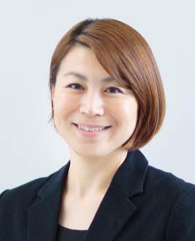 水泳教室の講師の中村真衣さん