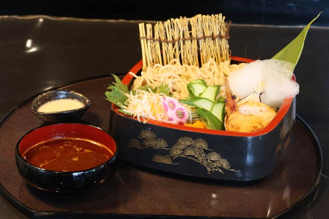 麺.spot土田の「県産南蛮海老つけ麺」