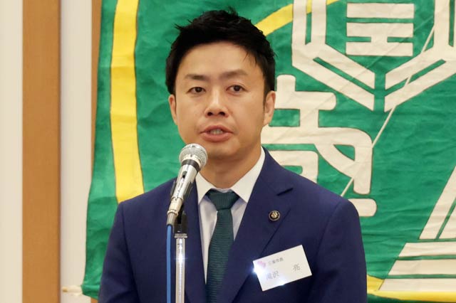 滝沢三条市長