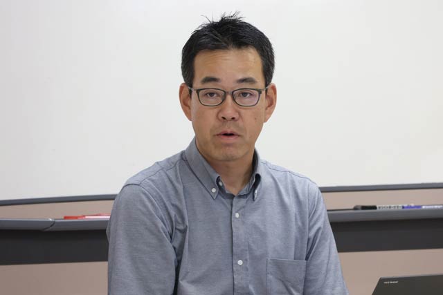 サマーリーグの仕掛け人の松橋崇史拓殖大教授