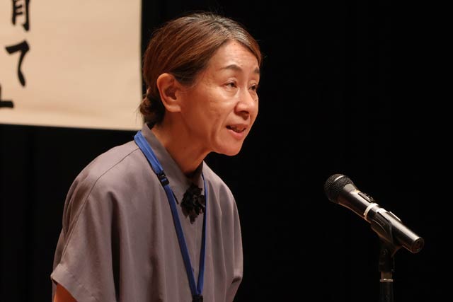 三条市PTA連合会の青野会長が市民憲章唱和