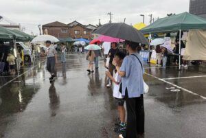 雨にも負けず約1,000人が来場　ヒガサン夏祭りが三条夏まつり協賛行事の幕開け