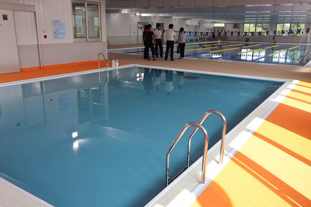 幼児用プールは6×8m
