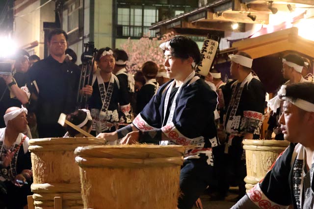 弥彦燈籠まつり