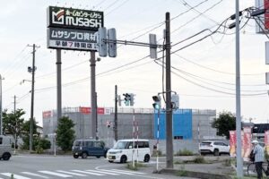 建設中のマクドナルド8号線見附店