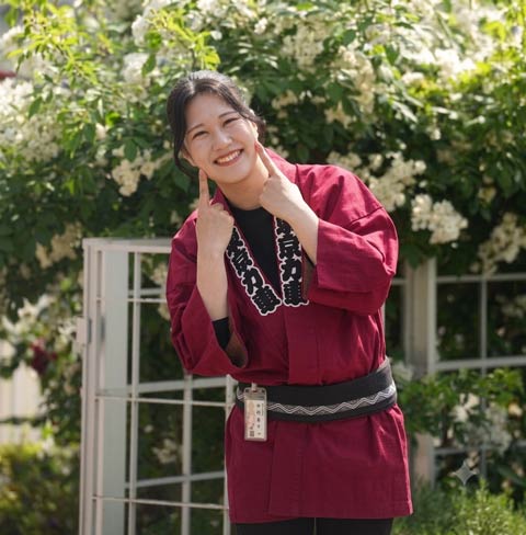 新潟県弥彦村出身の女性俥夫、中村寿々さん
