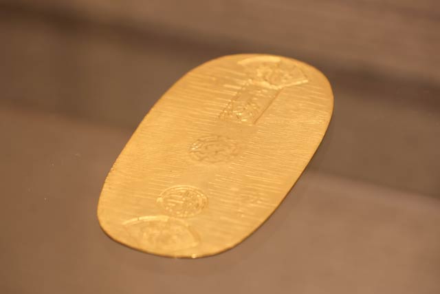伝統的な製法で再現された平成佐渡小判